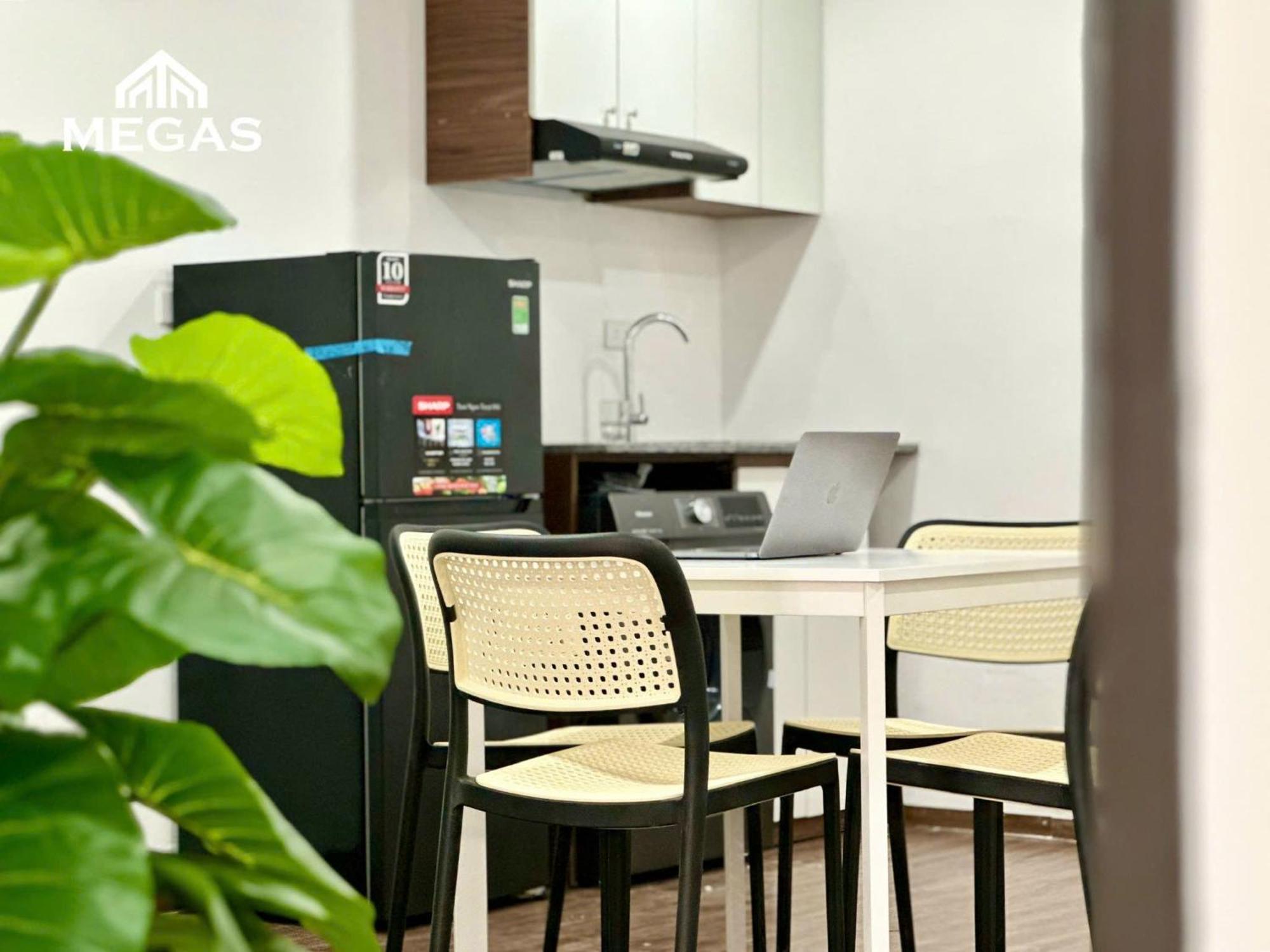 Galaxy Au Co Apartment Ho Tay Ha Noi - Hanoi — Photos 1